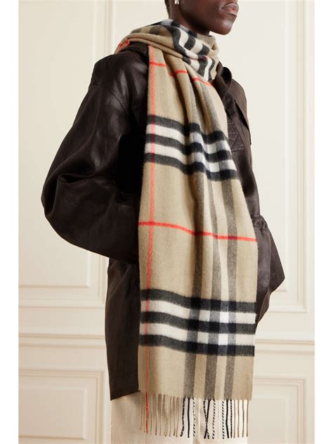 carré burberry pas cher|Écharpes et châles Burberry pour femme .